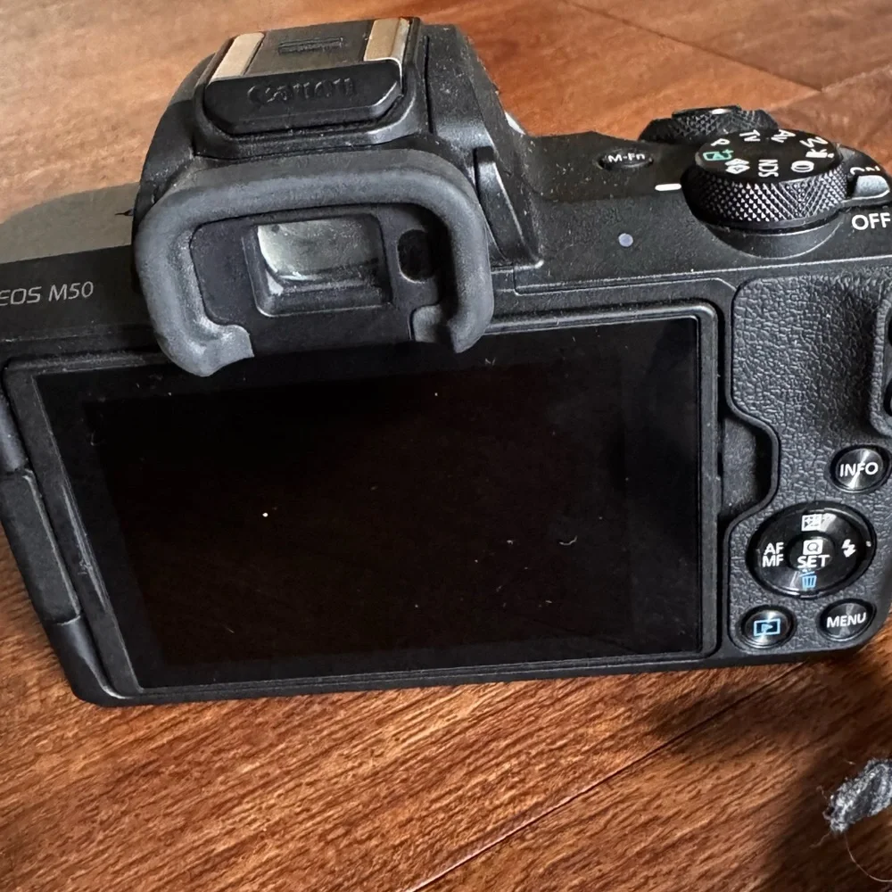 Canon EOS M50 Mirrorless Camera w/ 15-45 mm Lens, Battery, and Charger